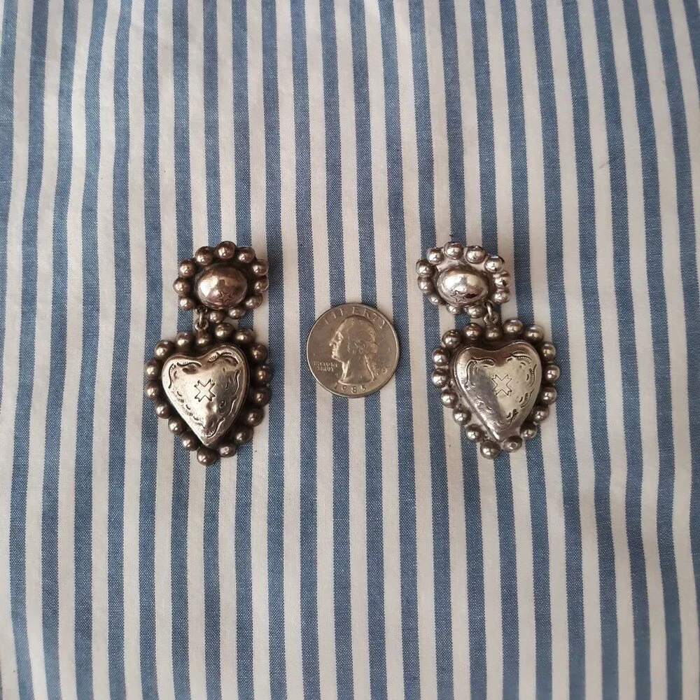 St. Tropez Vintage Chunky Heart Dangle Signed Clip On Earrings Silver - Picture 6 of 6